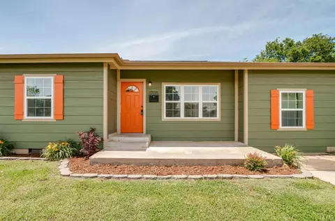 1705 Thompson Dr, Midwest City, OK 73110