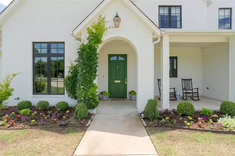 7320 Lost Forest Dr, Edmond, OK 73034