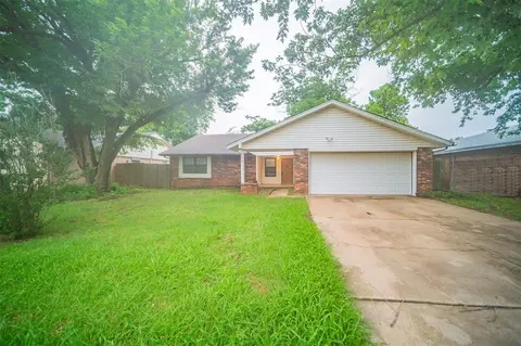 909 Kelly Park, Edmond, OK 73003