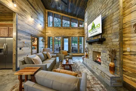 529 Split Log Trl, Broken Bow, OK 74728 photo 9