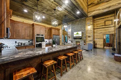 529 Split Log Trl, Broken Bow, OK 74728 photo 16