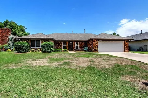 10433 Leicester Dr, Yukon, OK 73099