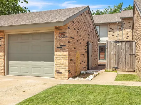 520 Greenlea Chase W, Oklahoma City, OK 73170