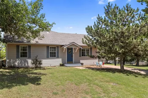 1116 E Cleveland Ave, Guthrie, OK 73044