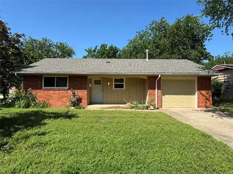 1516 High Trail Rd, Norman, OK 73071