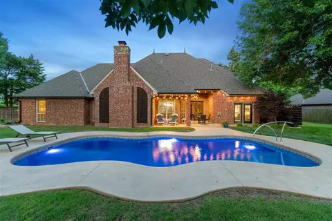 4703 Westlakes Dr, Norman, OK 73072