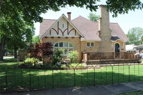 503 N Walnut St, Pauls Valley, OK 73075