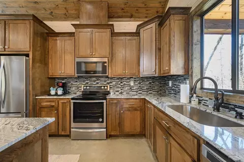 19 Bass Loop, Broken Bow, OK 74728 photo 10