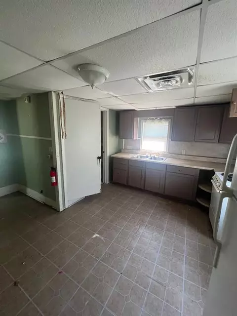 401 S Kickapoo St, Shawnee, OK 74801 photo 10