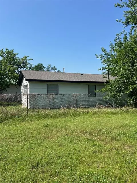 401 S Kickapoo St, Shawnee, OK 74801 photo 17