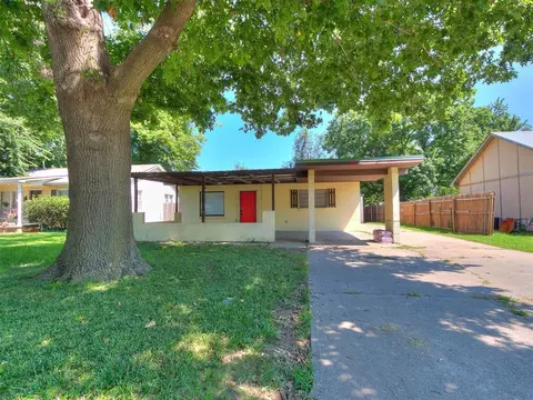 919 W Comanche St #921, Norman, OK 73069