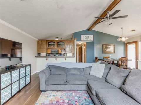 2130 Lakecrest Dr, Moore, OK 73170 photo 6