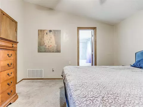 2130 Lakecrest Dr, Moore, OK 73170 photo 18
