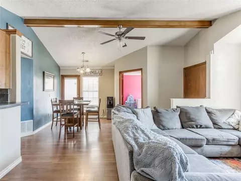 2130 Lakecrest Dr, Moore, OK 73170 photo 7