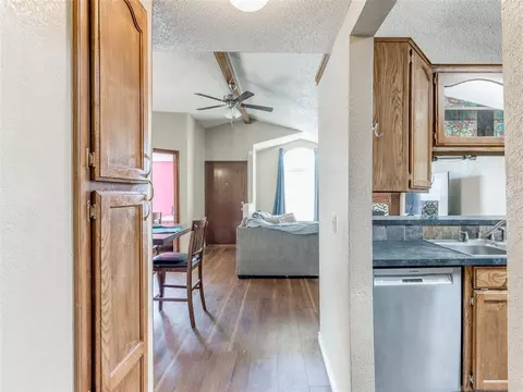 2130 Lakecrest Dr, Moore, OK 73170 photo 16