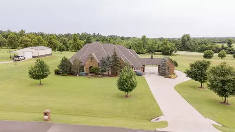 3612 Blue Stem Dr, Tuttle, OK 73089 photo 3