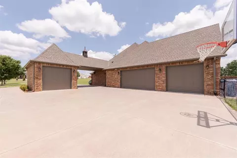 3612 Blue Stem Dr, Tuttle, OK 73089 photo 5