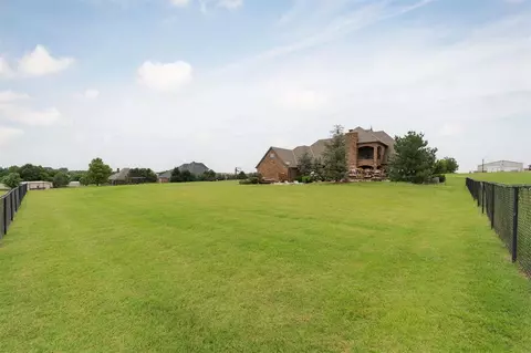 3612 Blue Stem Dr, Tuttle, OK 73089 photo 4