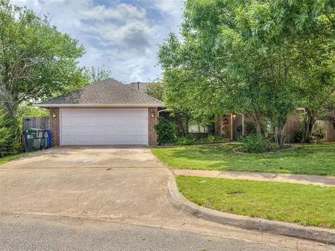 3316 Fireside Cir, Norman, OK 73072