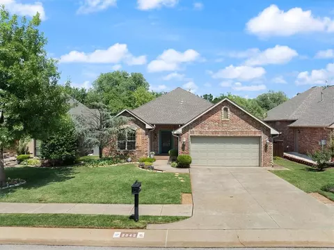 2842 Coldbrook Ln, Edmond, OK 73003