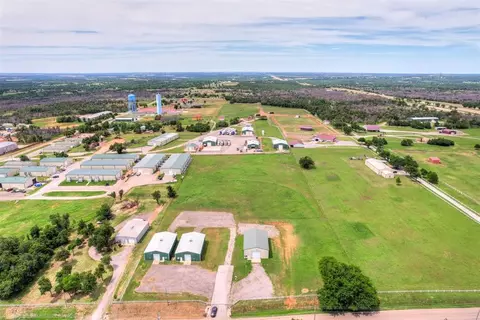 320 E Charter Oak Rd, Edmond, OK 73034