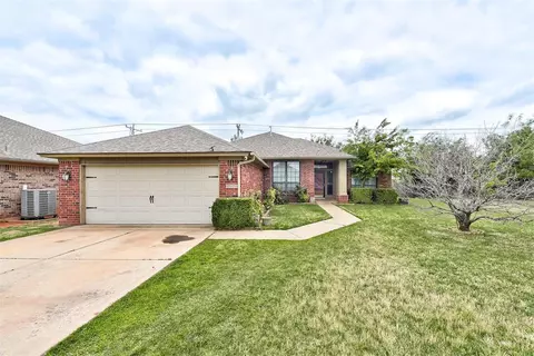 16305 Seminole Creek Cir, Edmond, OK 73013