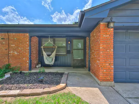 212 Collier Dr, Norman, OK 73069