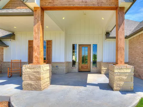 2363 Alexa Ln, Tuttle, OK 73089 photo 2