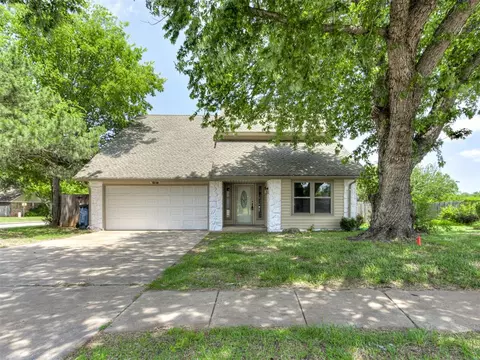 316 Country Side Trl, Edmond, OK 73012