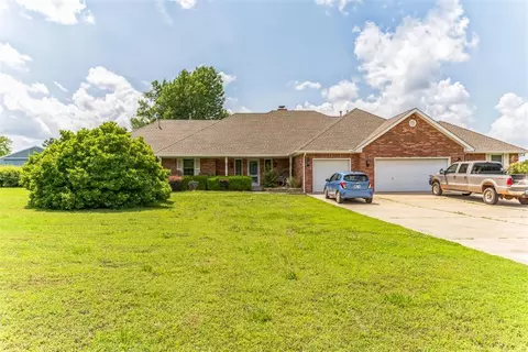 2665 Janene St, Harrah, OK 73045