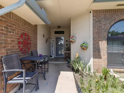 8020 Wood Duck Dr, Oklahoma City, OK 73132