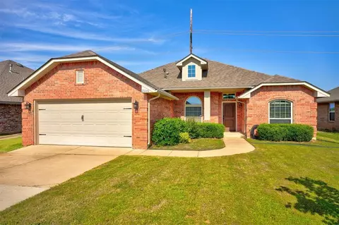 2105 Central Pkwy, Norman, OK 73071