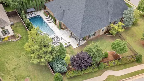 1116 Iron Bridge Ct, Edmond, OK 73034