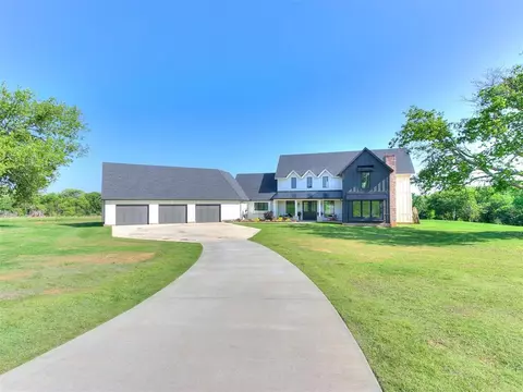 1209 SE 24th St, Newcastle, OK 73065