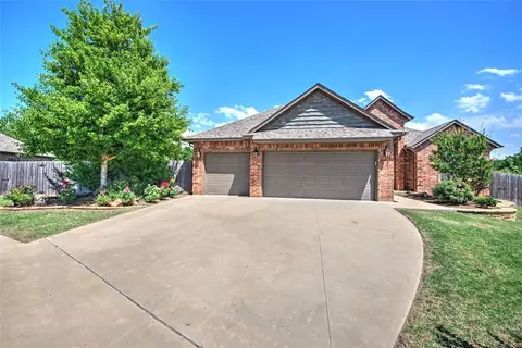 10900 SW 35th Ter, Yukon, OK 73099