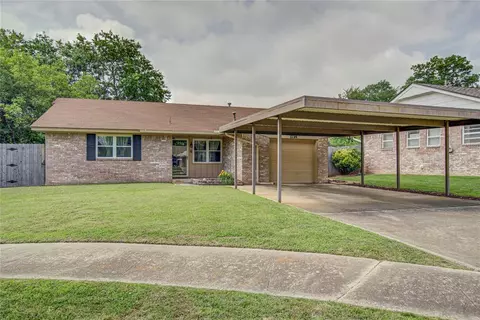 1714 Surrey Pl, Norman, OK 73071