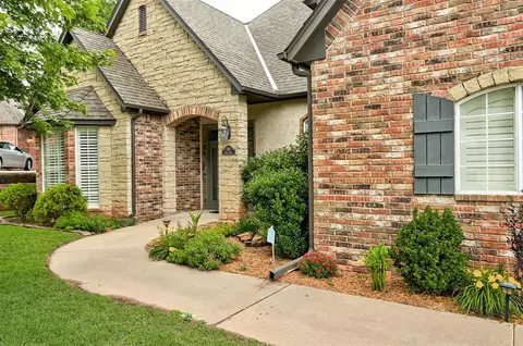 2301 Doral Dr, Edmond, OK 73034
