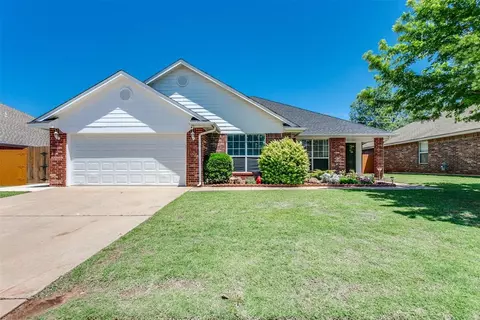 10608 Ashford Dr, Yukon, OK 73099