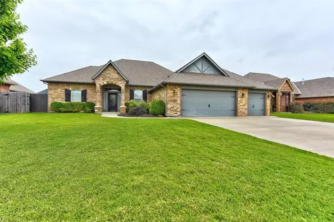 1511 NW 17th St, Newcastle, OK 73065