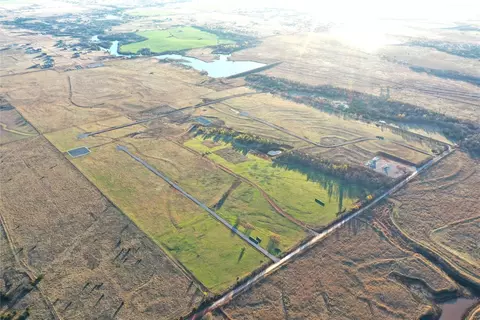 gray wolf drive, Edmond, OK 73025