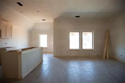 3013 Crossover Ct, Moore, OK 73160 photo 1