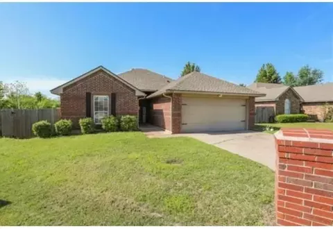 392 NE 9th Pl, Newcastle, OK 73065