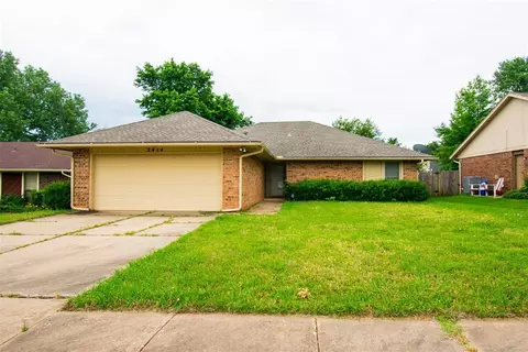 2414 Countrywood Ln, Edmond, OK 73012