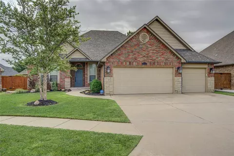 15724 Hatterly Ln, Edmond, OK 73013