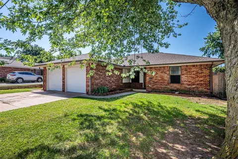 616 Pepperdine Ave, Edmond, OK 73013