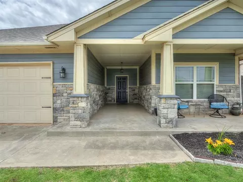 8332 NW 141st Cir, Oklahoma City, OK 73142