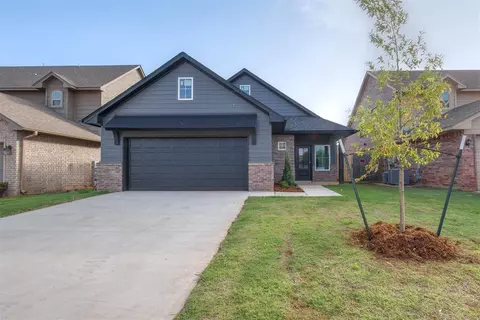 7504 Comrade Ln, Yukon, OK 73099