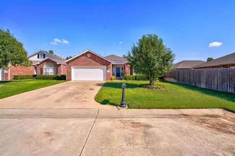 9715 Bradford Pl, Midwest City, OK 73130
