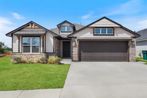 3816 NW 175th St, Edmond, OK 73012