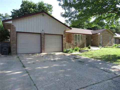 7712 NW 21st St, Bethany, OK 73008